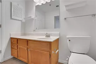 300 Johnson Ferry Road NE, Sandy Springs, GA 30328 - Photo 17