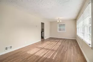 2191 Greystone Way, Decatur, GA 30032 - Photo 7