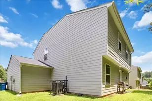 5622 Laurel Ridge Dr, Atlanta, GA 30344 - Photo 3