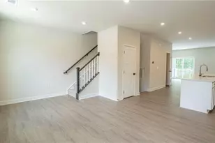 961 Woods Chapel Rd, Sugar Hill, GA 30518 - Photo 3