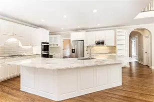 9360 Nesbit Lakes Dr, Alpharetta, GA 30022 - Photo 21