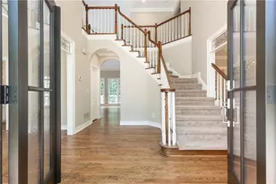 9360 Nesbit Lakes Dr, Alpharetta, GA 30022 - Photo 3