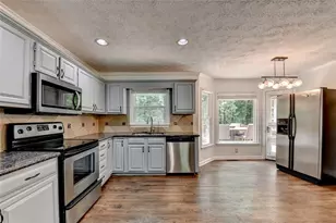 1932 Riverton Dr, Suwanee, GA 30024 - Photo 9