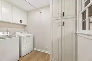 217 Skyland Dr, Roswell, GA 30075 - Photo 17