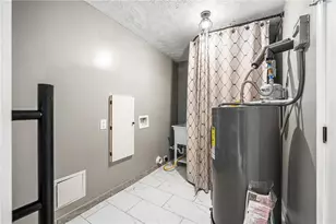 128 Alexander Ct, Riverdale, GA 30274 - Photo 9