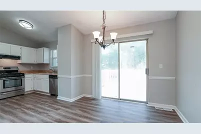 5042 Chadwick Court, Decatur, GA 30035 - Photo 9