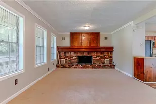 416 Pineburr Ln, Stone Mountain, GA 30087 - Photo 9