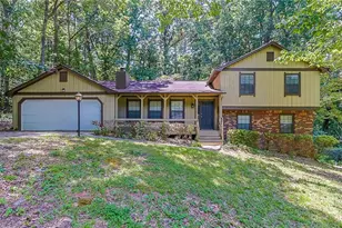 416 Pineburr Ln, Stone Mountain, GA 30087 - Photo 1