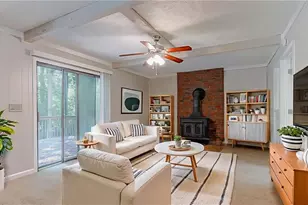 416 Pineburr Ln, Stone Mountain, GA 30087 - Photo 3