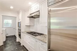 2631 Holliston Ct, Atlanta, GA 30360 - Photo 9