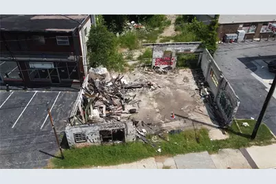 1823 M. L King Jr Drive, Atlanta, GA 30318 - Photo 5