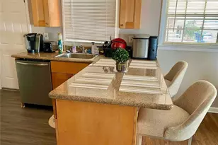 2739 Carriage Ln, Atlanta, GA 30349 - Photo 5