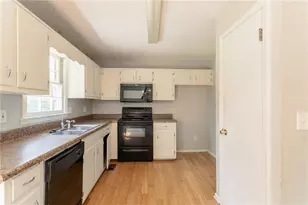 140 Beverly Park Ct, Newnan, GA 30263 - Photo 9