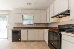 3830 Chimney Stone Ct, Ellenwood, GA 30294 - Photo 11