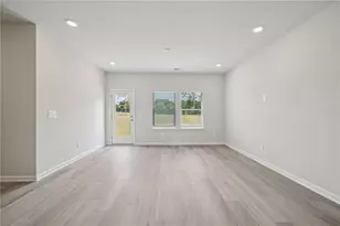 5526 Cosimo Rd, Fairburn, GA 30213 - Photo 5