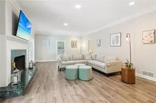 210 Willow Lk Cv, Roswell, GA 30075 - Photo 5