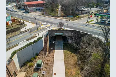 1095 Northwest Drive, Atlanta, GA 30318 - Photo 7