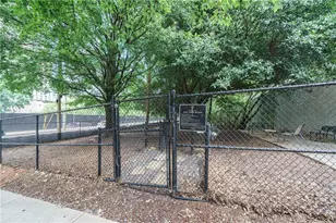 1074 Peachtree Walk NE, Atlanta, GA 30309 - Photo 21