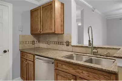 1074 Peachtree Walk NE #B114, Atlanta, GA 30309 - Photo 5