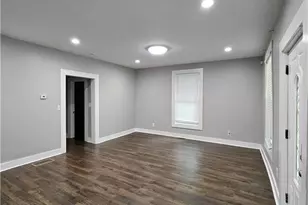 16 Johnson Rd NW, Atlanta, GA 30318 - Photo 9