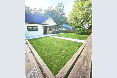 16 Johnson Road NW, Atlanta, GA 30318 - Photo 3