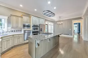 3901 Hazelhurst Dr, Marietta, GA 30066 - Photo 3