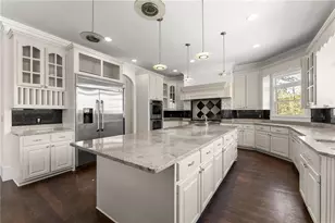 10 Clubb Ct, Alpharetta, GA 30005 - Photo 3