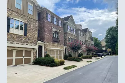 915 Dumaine Trace, Atlanta, GA 30328 - Photo 3