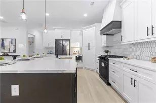 171 Honeysuckle Cir, Lawrenceville, GA 30046 - Photo 17