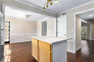 6520 Roswell Rd, Sandy Springs, GA 30328 - Photo 9