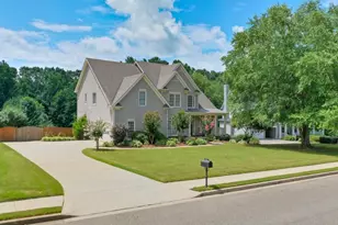 8645 Woodland View Dr, Gainesville, GA 30506 - Photo 3