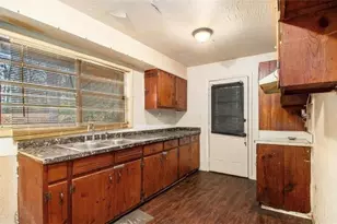 1491 Boulderwoods Dr, Atlanta, GA 30316 - Photo 3