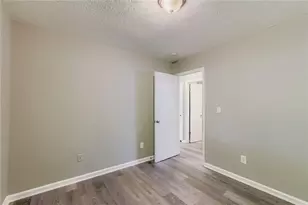 8958 Sterling Ridge Ln, Jonesboro, GA 30238 - Photo 13