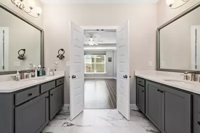 597 Broadview Place NE, Atlanta, GA 30324 - Photo 15