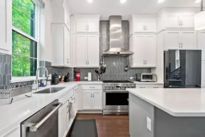 597 Broadview Place NE, Atlanta, GA 30324 - Photo 7