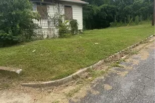 999 Ponce De Leon Cir N, Macon, GA 31206 - Photo 3