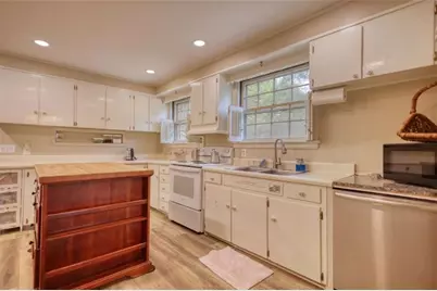 990 Oakland Avenue SE, Conyers, GA 30012 - Photo 15