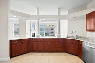 3334 Peachtree Rd NE, Atlanta, GA 30326 - Photo 21