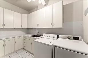 3657 Peachtree Rd NE, Atlanta, GA 30319 - Photo 39