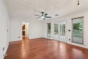 1047 Retner Dr SW, Mableton, GA 30126 - Photo 11