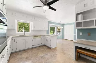 3663 Stonelake Ct SW, Lilburn, GA 30047 - Photo 15