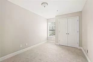 704 Madison Ln S E, Smyrna, GA 30080 - Photo 17