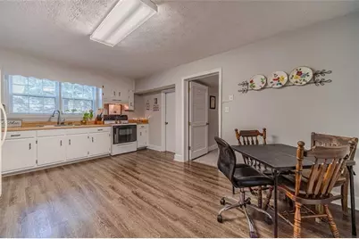 284 Covington Street, Loganville, GA 30052 - Photo 5