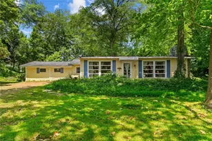 5008 Dianne Dr SE, Acworth, GA 30102 - Photo 3