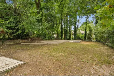 2142 Dowdell Drive, Chamblee, GA 30341 - Photo 9