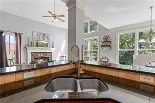 1030 Silver Thorne Dr, Loganville, GA 30052 - Photo 29