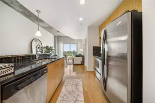 250 Pharr Rd NE, Atlanta, GA 30305 - Photo 17