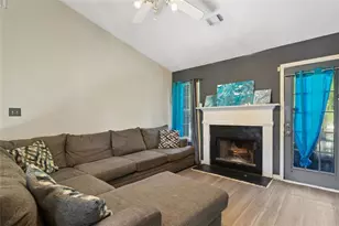 7106 Oakwood Cir, Rex, GA 30273 - Photo 11