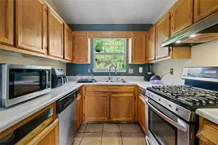 7106 Oakwood Cir, Rex, GA 30273 - Photo 7