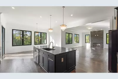 208 Indian Hills Trail, Marietta, GA 30068 - Photo 15